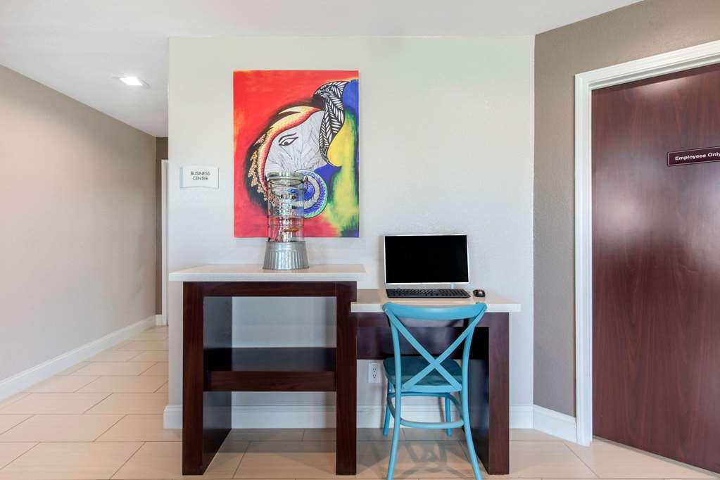 Quality Inn & Suites Port Arthur - Nederland Facilities photo